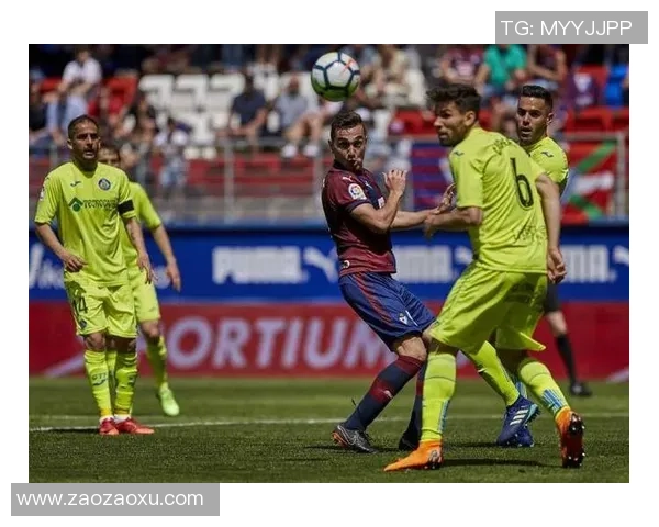 法国足球明星皮雷的传奇生涯与对足球的深刻影响解析